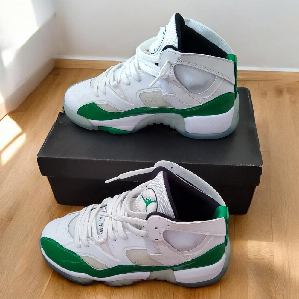 🔥Retro Jordan XIV Youth Sneakers  Size 7Y (White and Green)🔥